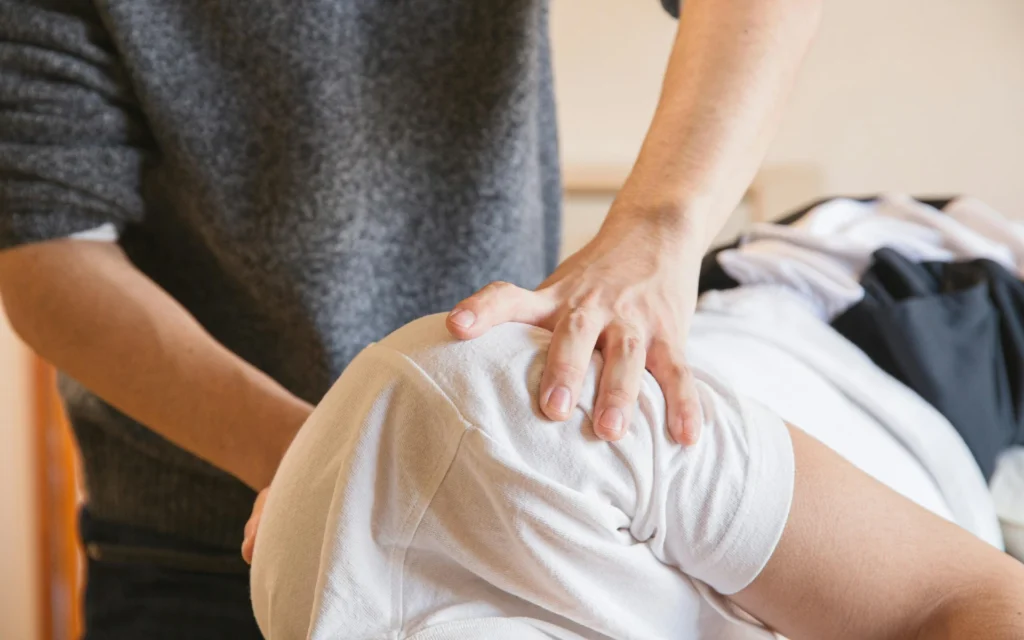 Schmerztherapie am Rücken durch erfahrenen Physiotherapeuten in Hamburg